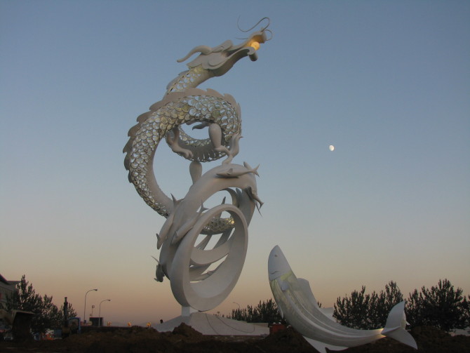 河南不銹鋼雕塑作用適合哪種環境中應用(圖1) 河南不銹鋼雕塑作用適合哪種環境中應用(圖1)