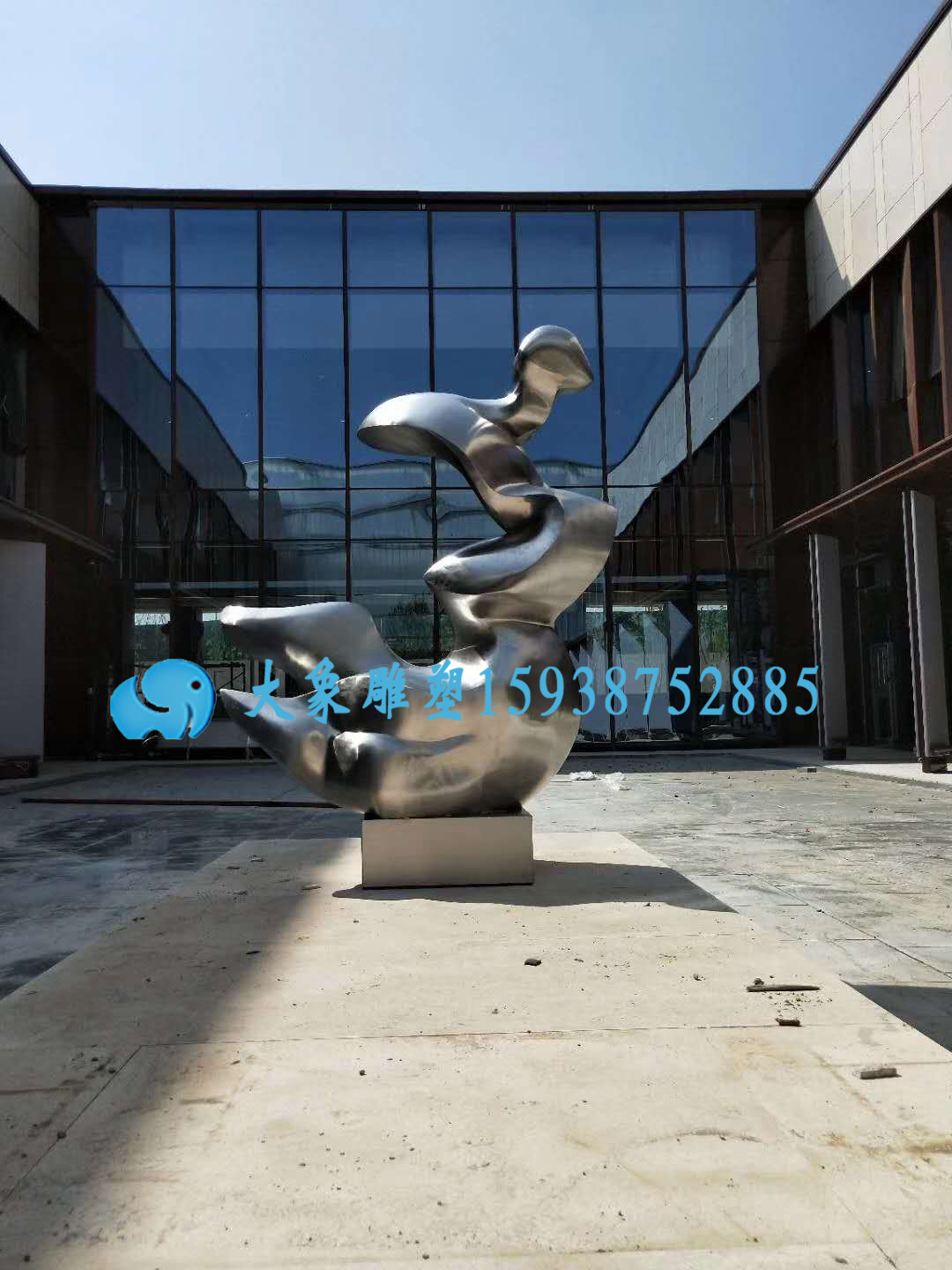 河南不銹鋼雕塑為什么會被越來越多的人選擇？(圖3)